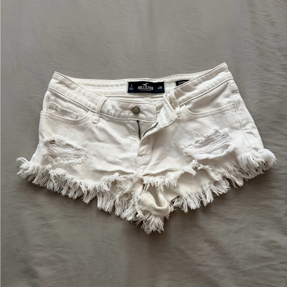 Hollister Women's White Low-Rise Jean Shorts